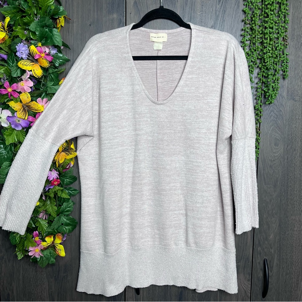 '🌼3/$30🌼Enough About Me.. Beige 3/4 Sleeve V Neck Pullover Sweater Size Large
